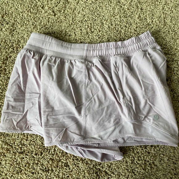 Lululemon Low Rise Lined Short 4” - Picture 2 of 2